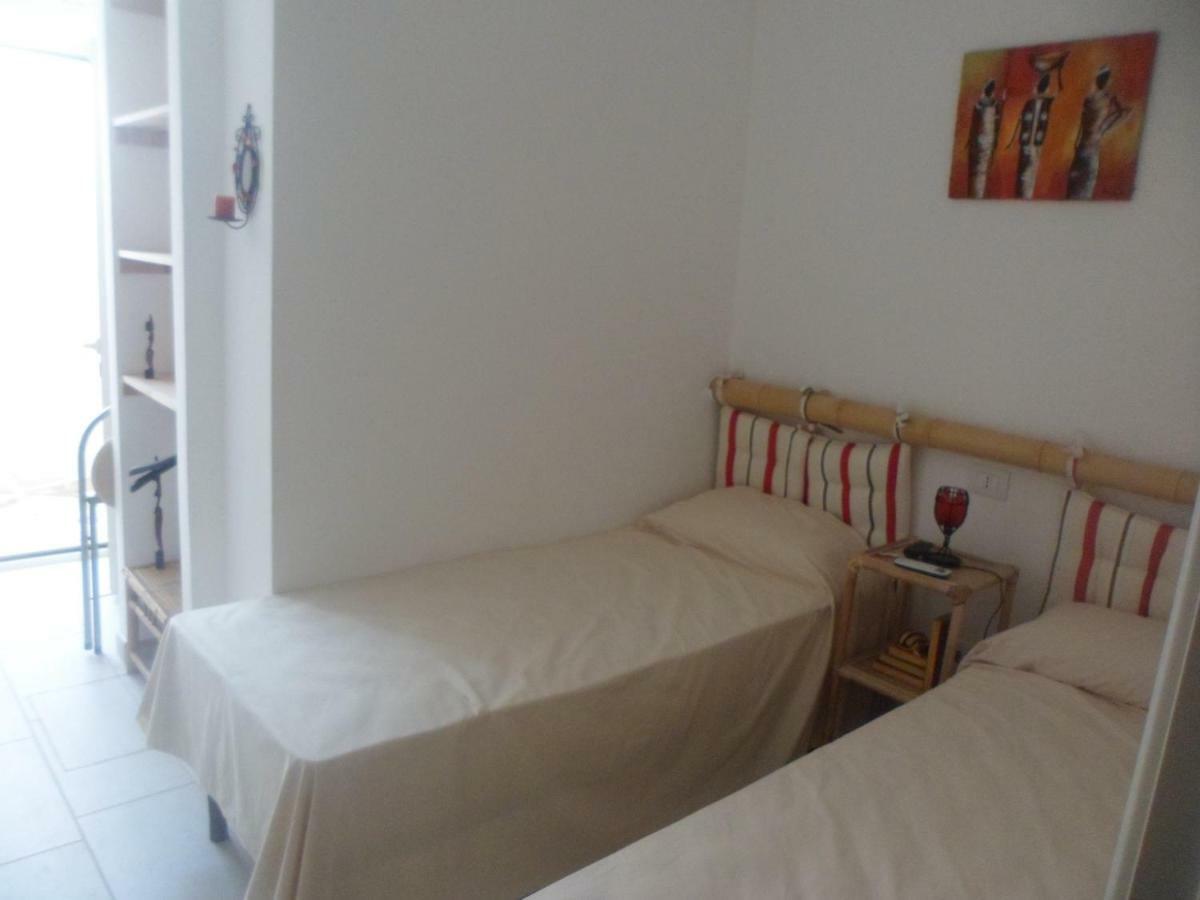Attico A 150 Mt Dal Mare Villa Марина ди Манкаверза Екстериор снимка